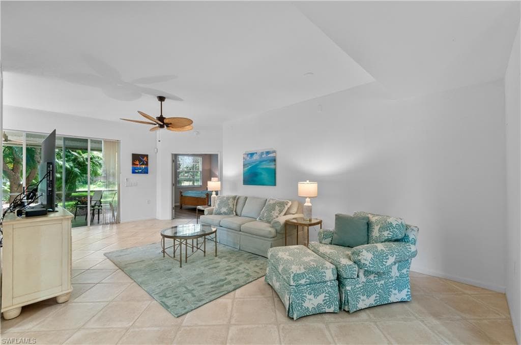 7120 Timberland Cir 101, Naples, FL 34109-8
