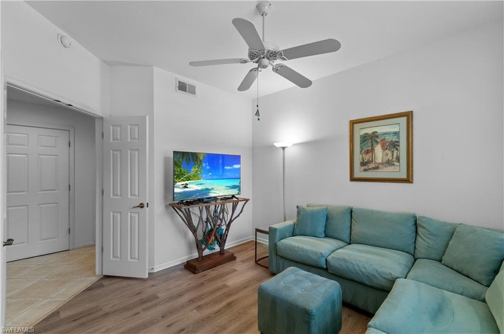 7120 Timberland Cir 101, Naples, FL 34109-12