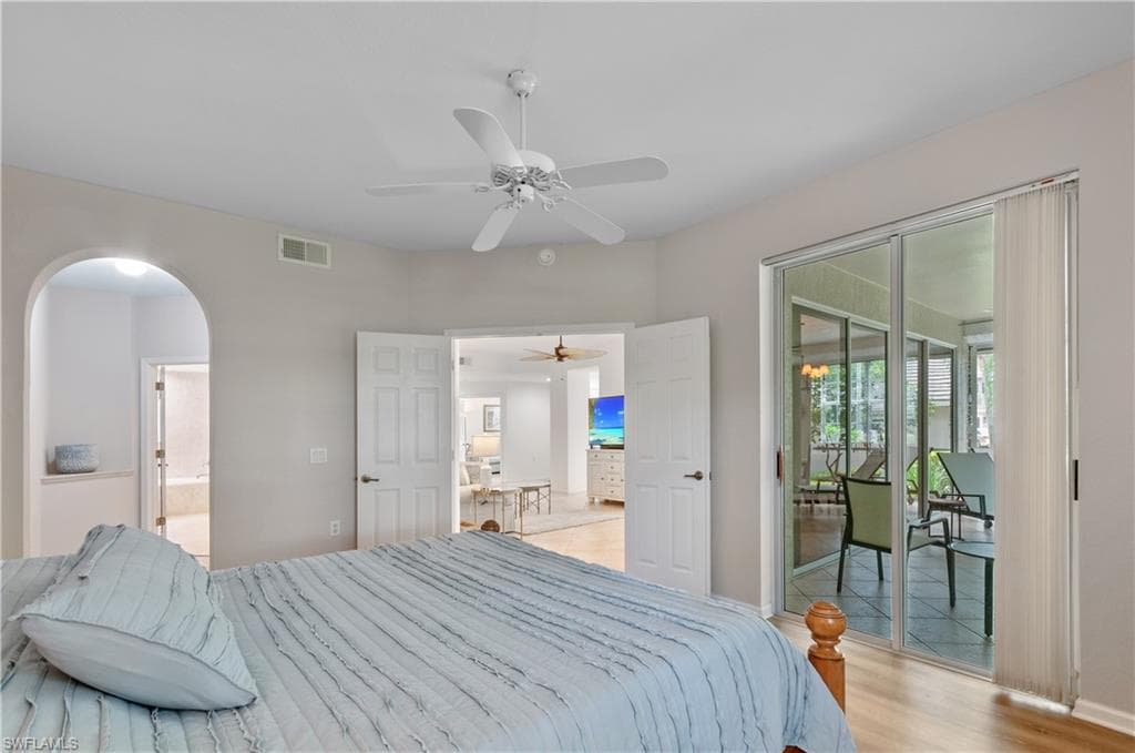 7120 Timberland Cir 101, Naples, FL 34109-18