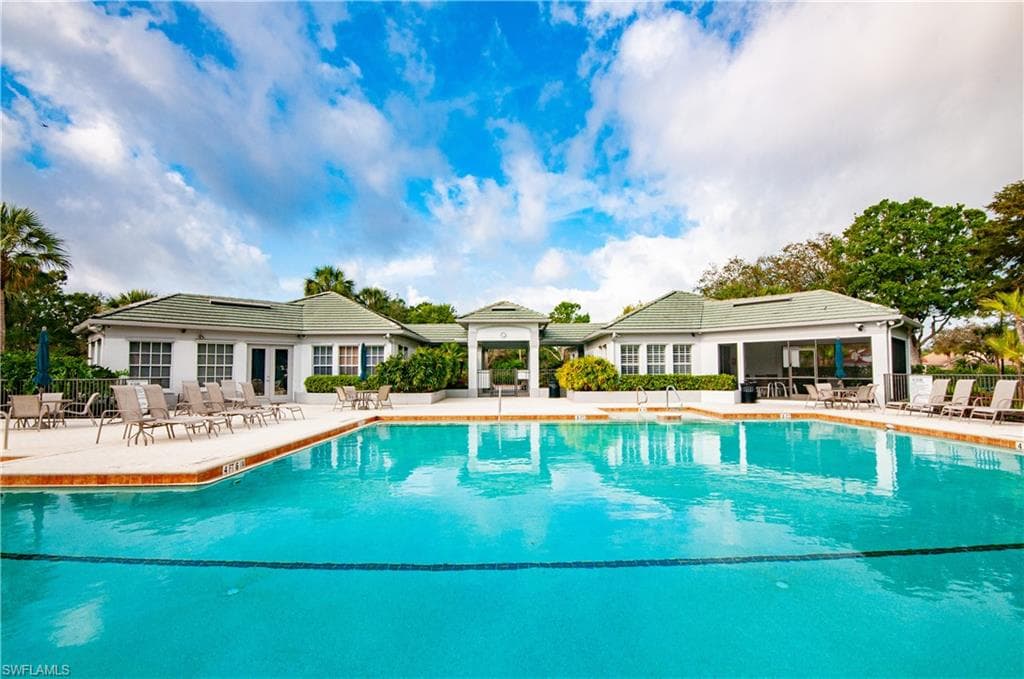 7120 Timberland Cir 101, Naples, FL 34109-37