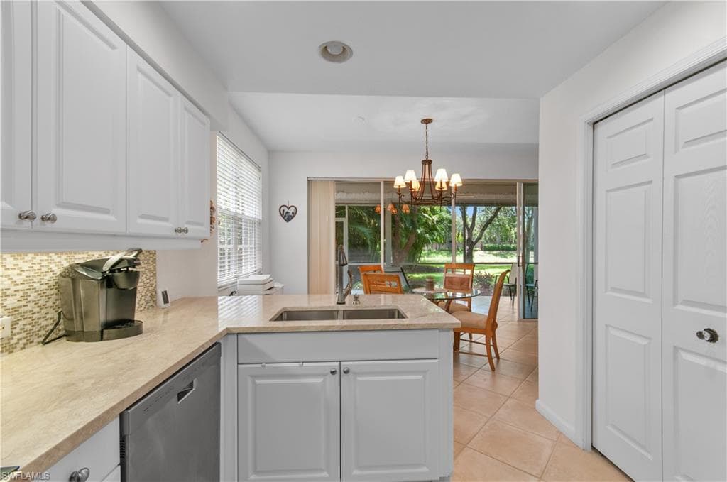 7120 Timberland Cir 101, Naples, FL 34109-5