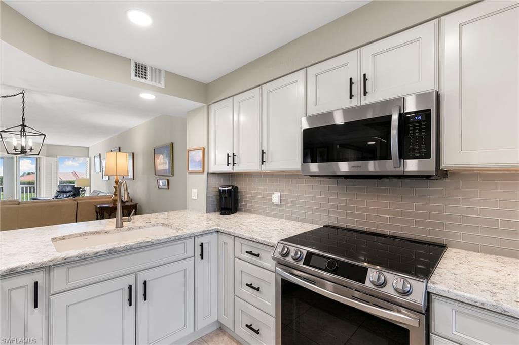 991 Barfield Dr 204, Marco Island, FL 34145-10