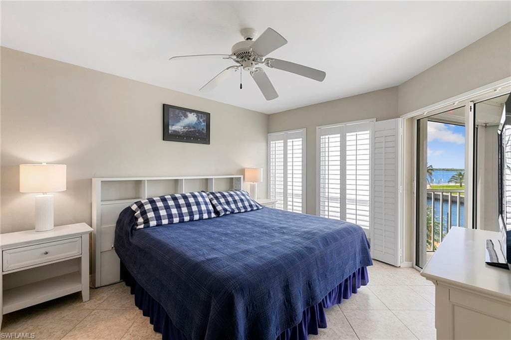 991 Barfield Dr 204, Marco Island, FL 34145-16