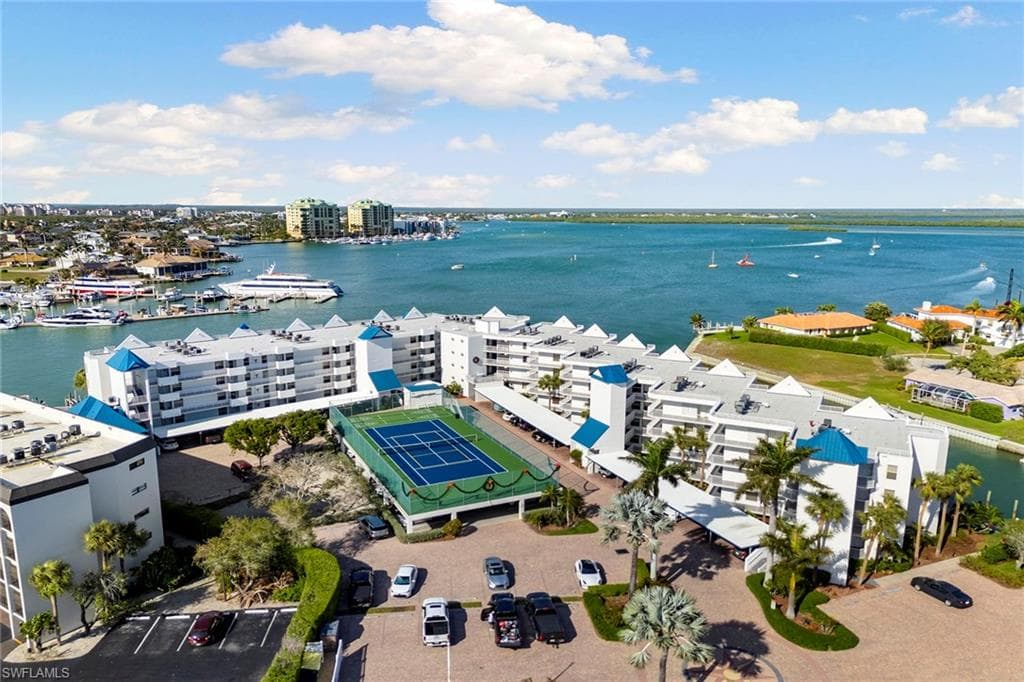 991 Barfield Dr 204, Marco Island, FL 34145-37