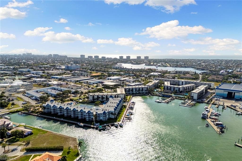 991 Barfield Dr 204, Marco Island, FL 34145-39