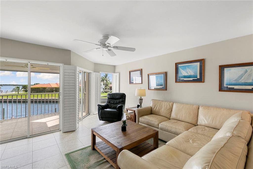 991 Barfield Dr 204, Marco Island, FL 34145-4