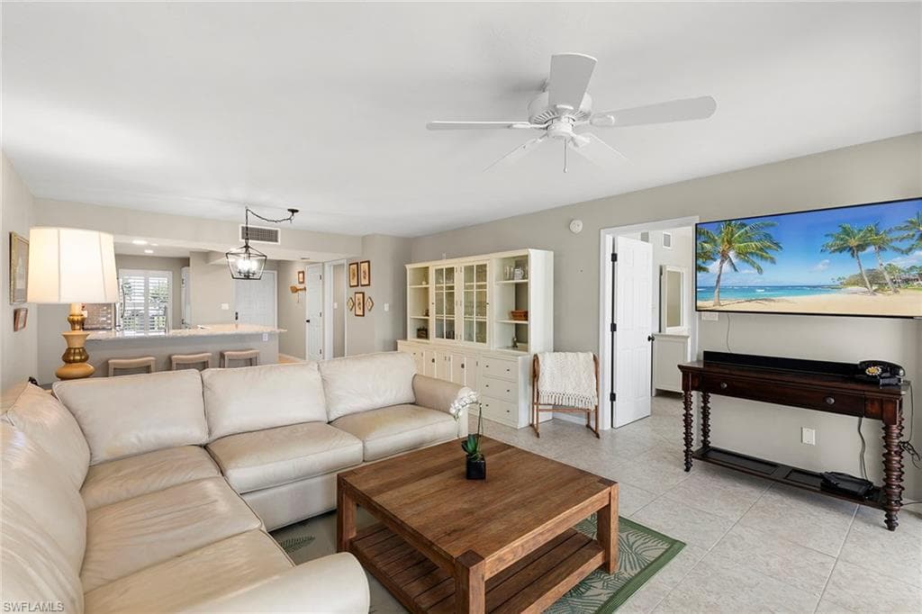 991 Barfield Dr 204, Marco Island, FL 34145-7