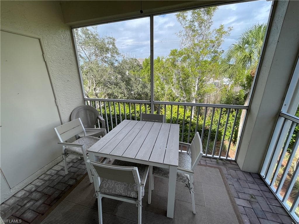 1325 Sweetwater Cv 204, Naples, FL 34110-13