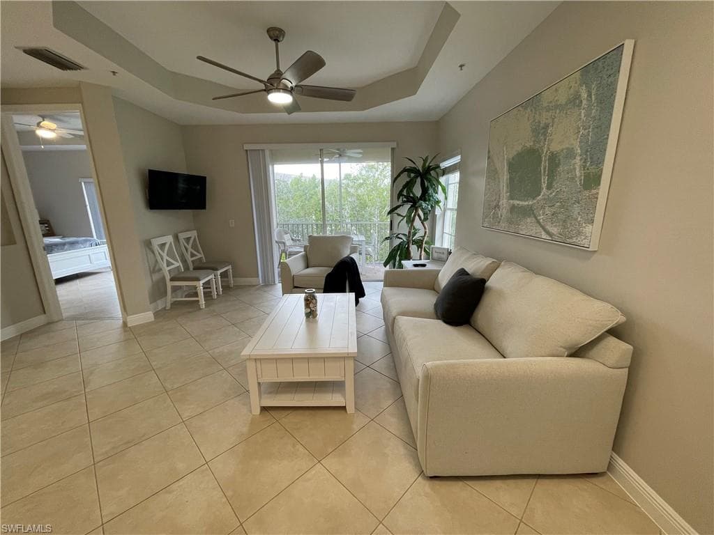 1325 Sweetwater Cv 204, Naples, FL 34110-7