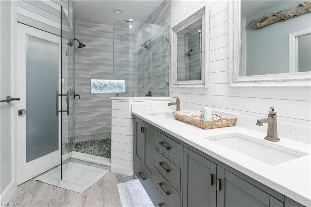 650 Lalique Cir 308, Naples, FL 34119-18