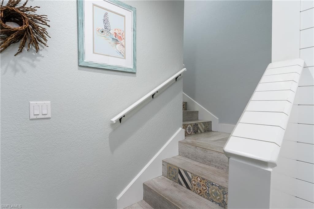 650 Lalique Cir 308, Naples, FL 34119-29