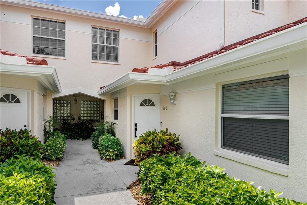 650 Lalique Cir 308, Naples, FL 34119-31