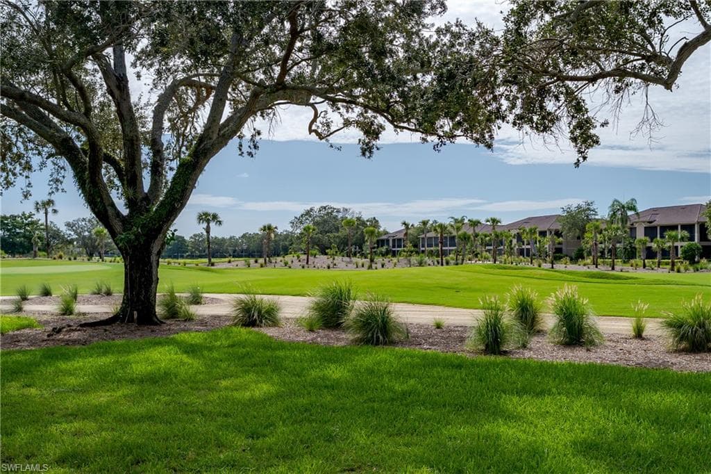 650 Lalique Cir 308, Naples, FL 34119-36