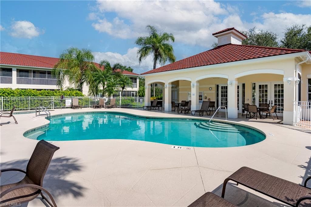 650 Lalique Cir 308, Naples, FL 34119-38