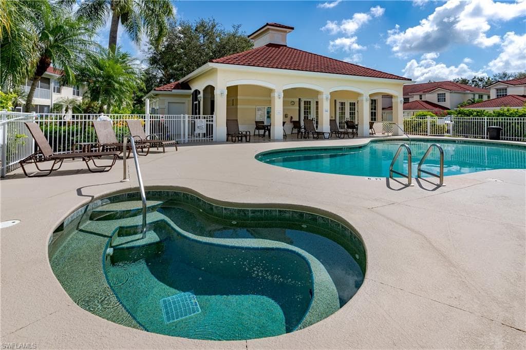 650 Lalique Cir 308, Naples, FL 34119-39