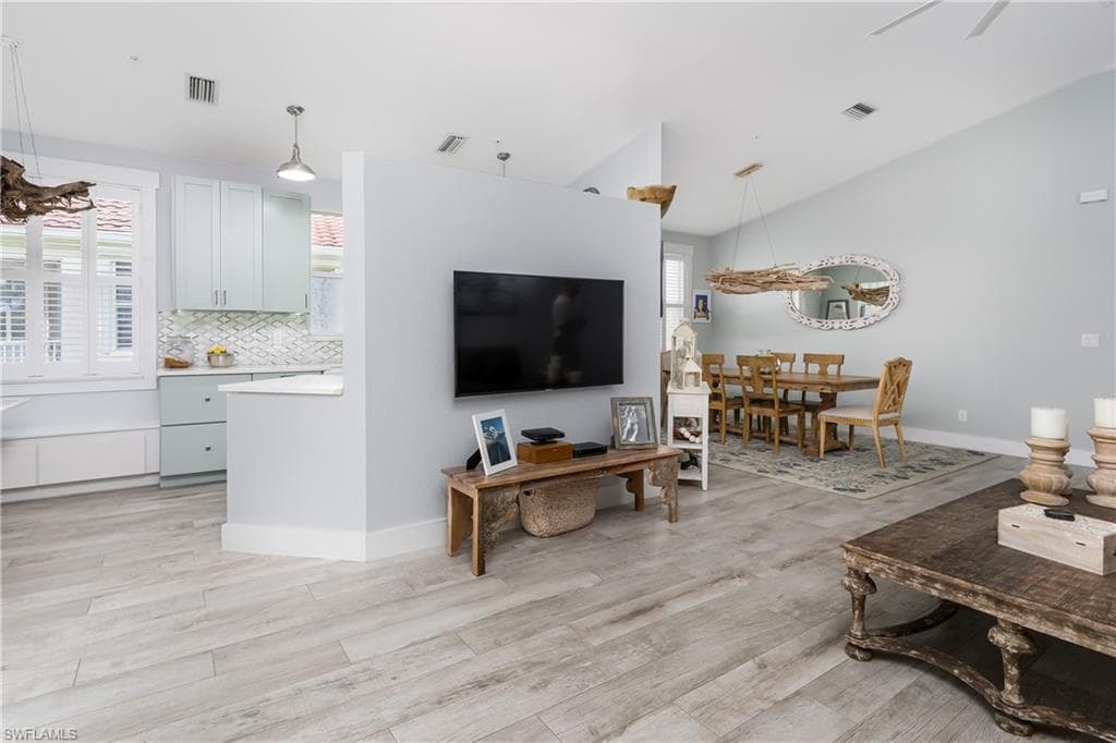 650 Lalique Cir 308, Naples, FL 34119-8