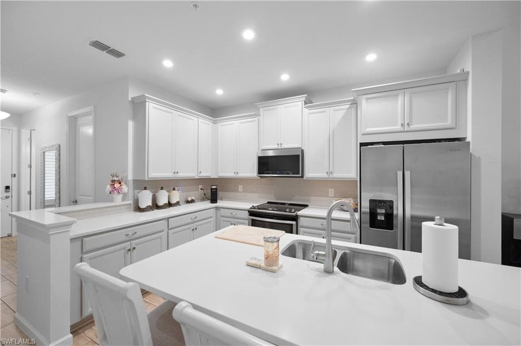 4619 Arboretum Cir 102, Naples, FL 34112-24