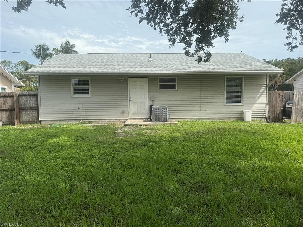 5422 Hardee St, Naples, FL 34113-13
