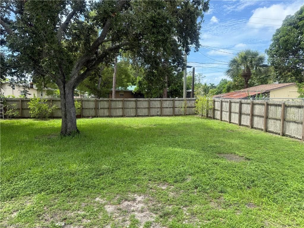 5422 Hardee St, Naples, FL 34113-14