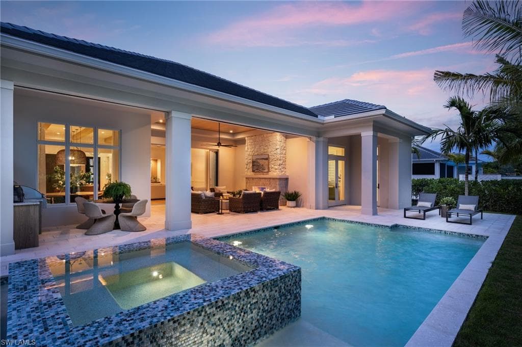 6638 Palisades Ave, Naples, FL 34109-27