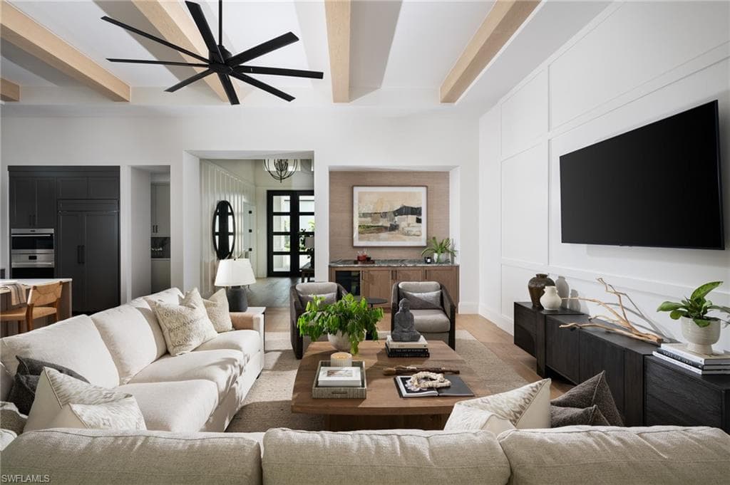 6638 Palisades Ave, Naples, FL 34109-3