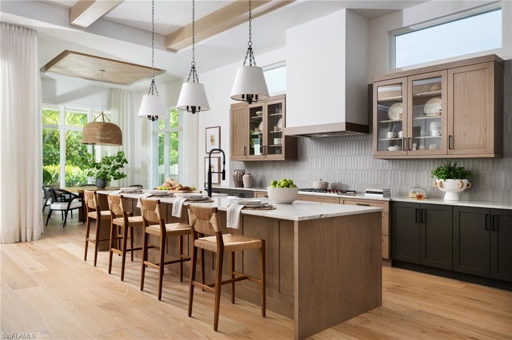 6638 Palisades Ave, Naples, FL 34109-4