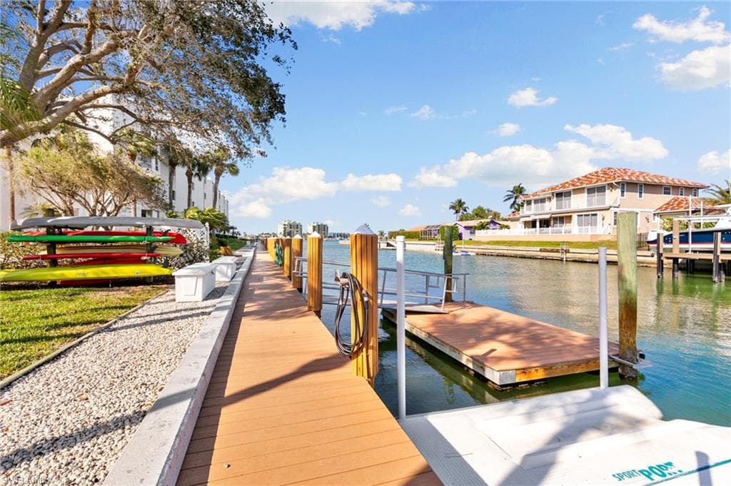 991 Barfield Dr 101, Marco Island, FL 34145-24