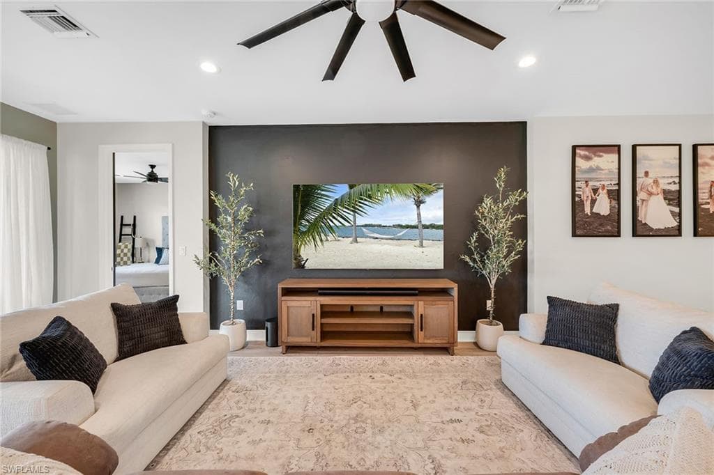 2543 Seychelles Dr 606, Naples, FL 34112-5