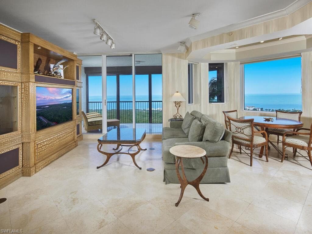7225 Pelican Bay Blvd 2205, Naples, FL 34108-7