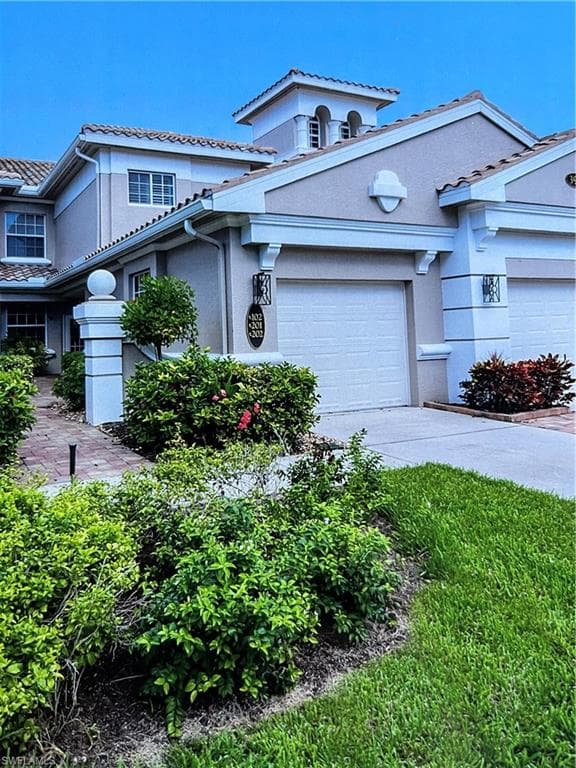 3975 Deer Crossing Ct 102, Naples, FL 34114-1
