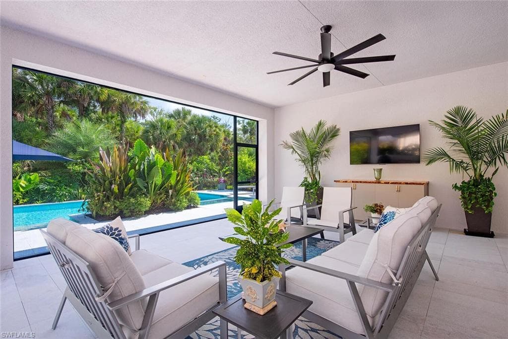 12049 Azalea Way, Naples, FL 34120-8