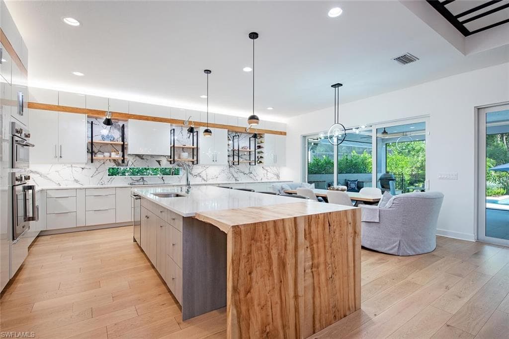 12049 Azalea Way, Naples, FL 34120-15