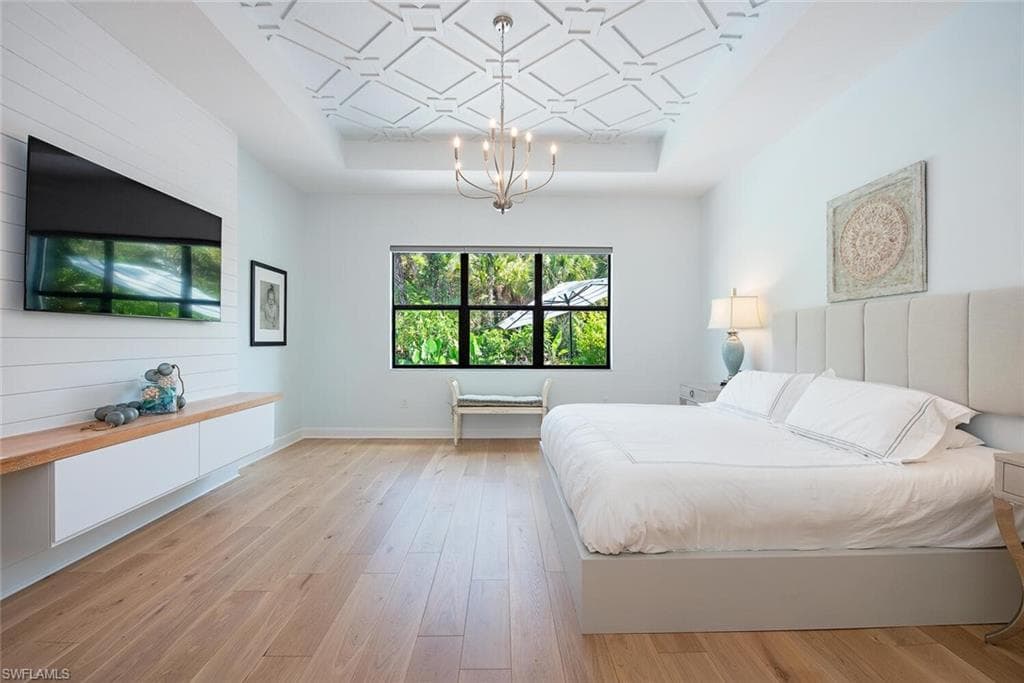 12049 Azalea Way, Naples, FL 34120-19