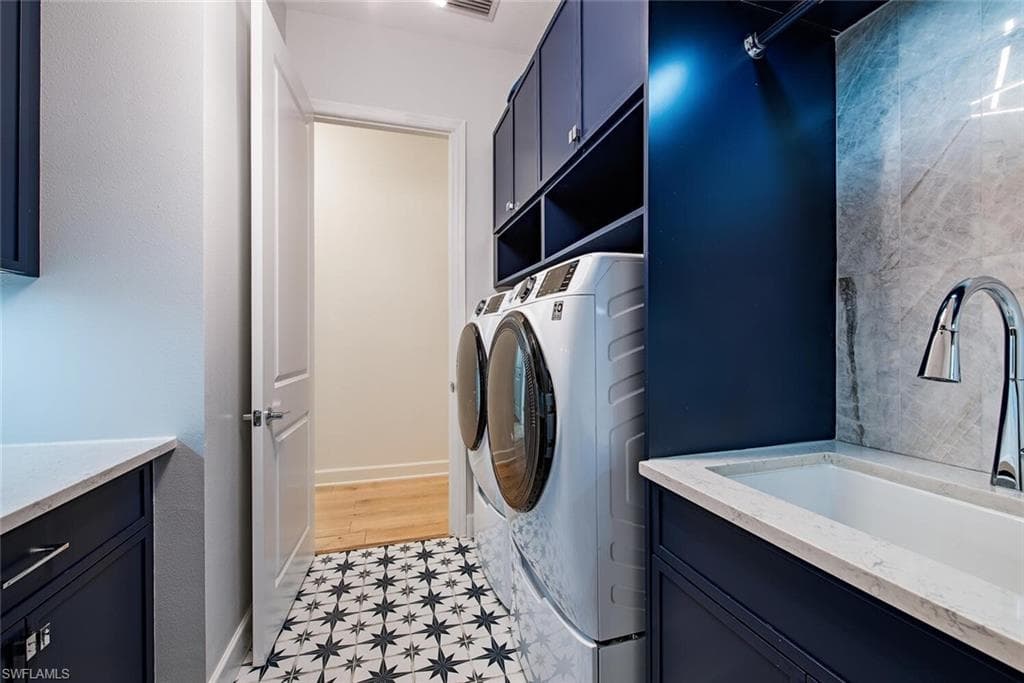 12049 Azalea Way, Naples, FL 34120-31