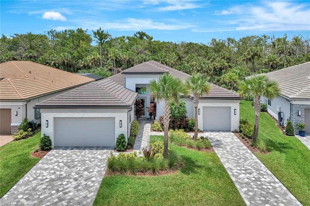 12049 Azalea Way, Naples, FL 34120-33