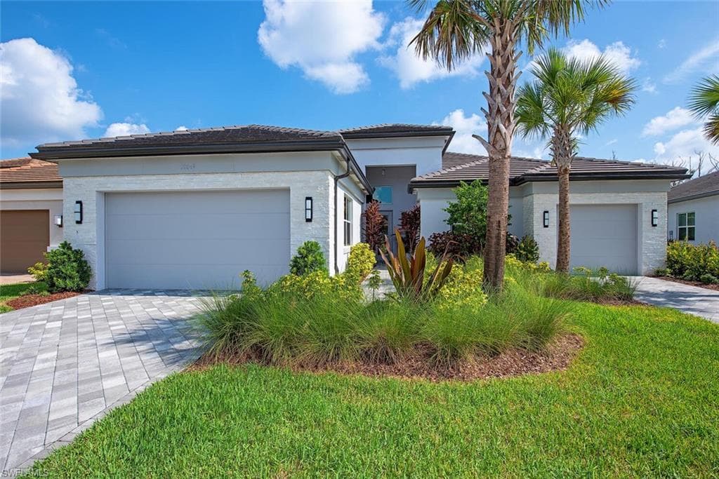 12049 Azalea Way, Naples, FL 34120-2