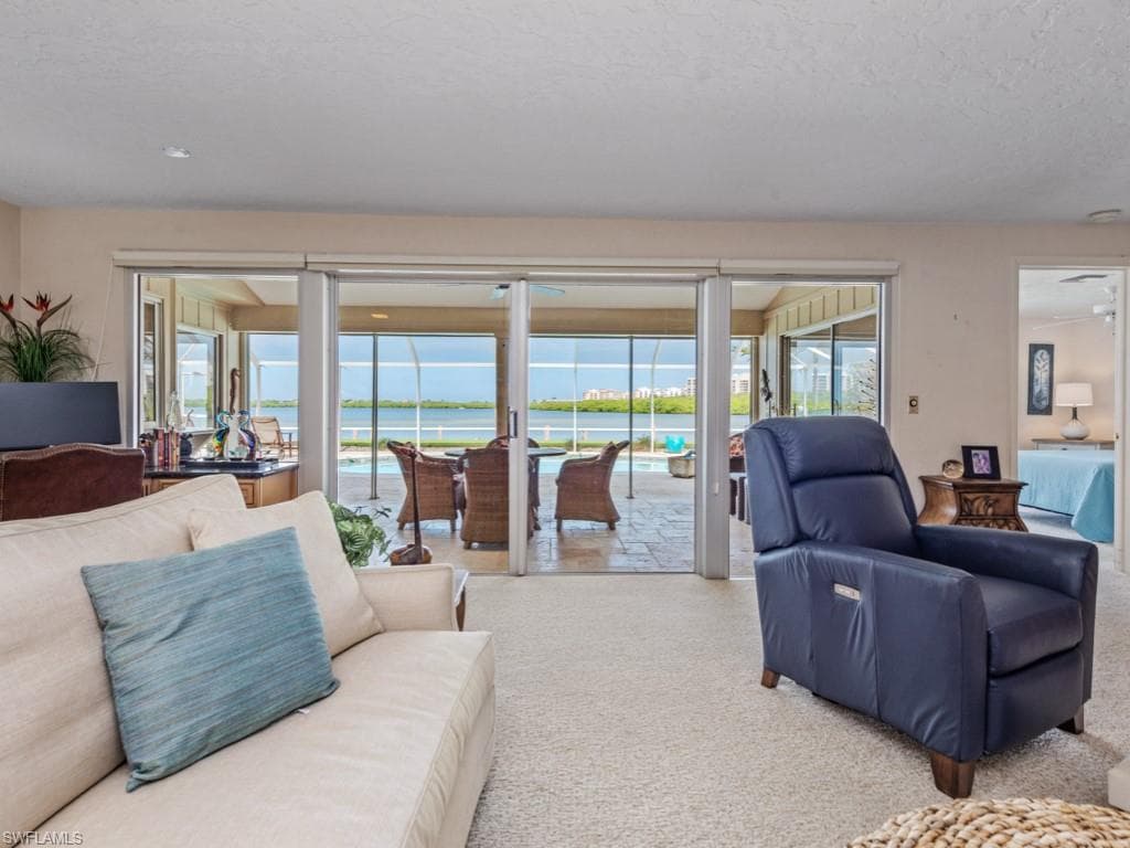 1112 Edington Pl, Marco Island, FL 34145-10