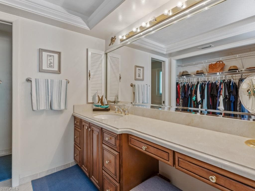 1112 Edington Pl, Marco Island, FL 34145-25