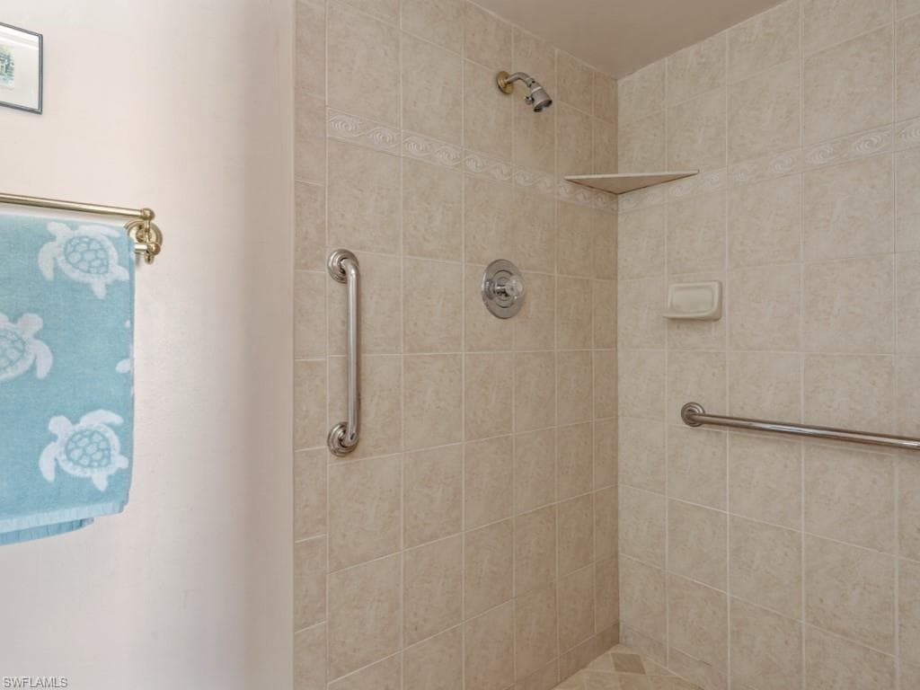 1112 Edington Pl, Marco Island, FL 34145-26