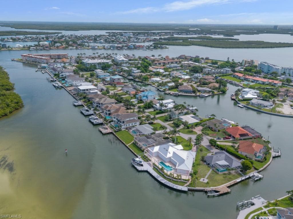 1112 Edington Pl, Marco Island, FL 34145-37