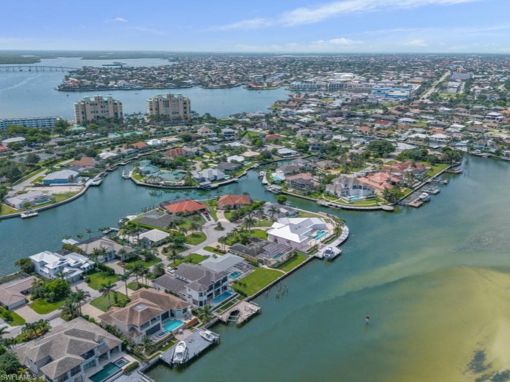 1112 Edington Pl, Marco Island, FL 34145-38