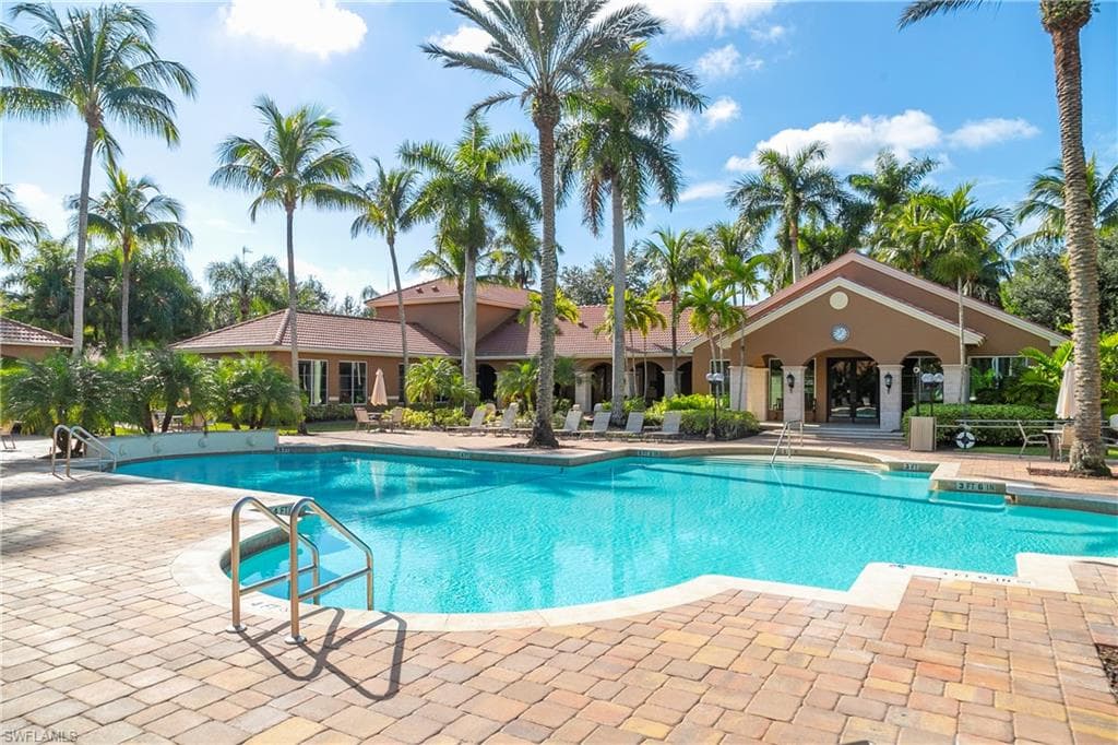 1105 Reserve Ct 305, Naples, FL 34105-13