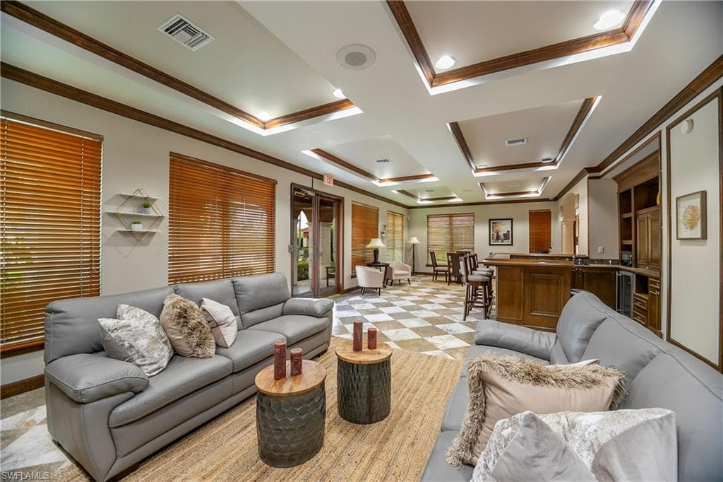 1105 Reserve Ct 305, Naples, FL 34105-25