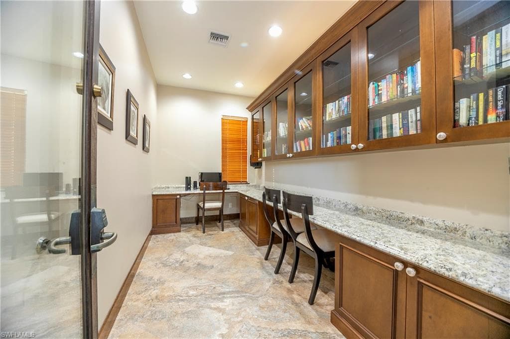 1105 Reserve Ct 305, Naples, FL 34105-26
