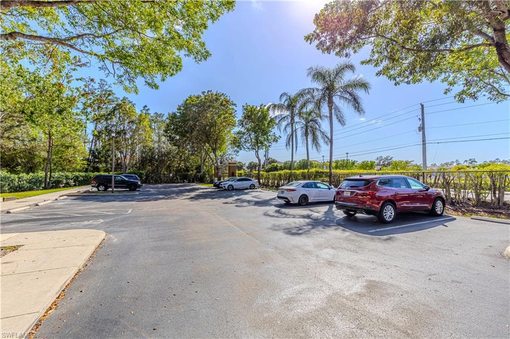 1105 Reserve Ct 305, Naples, FL 34105-31