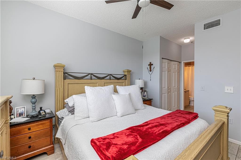1105 Reserve Ct 305, Naples, FL 34105-35