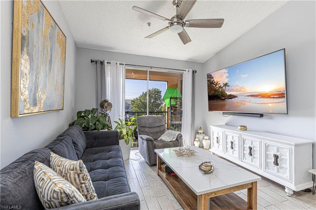 1105 Reserve Ct 305, Naples, FL 34105-47