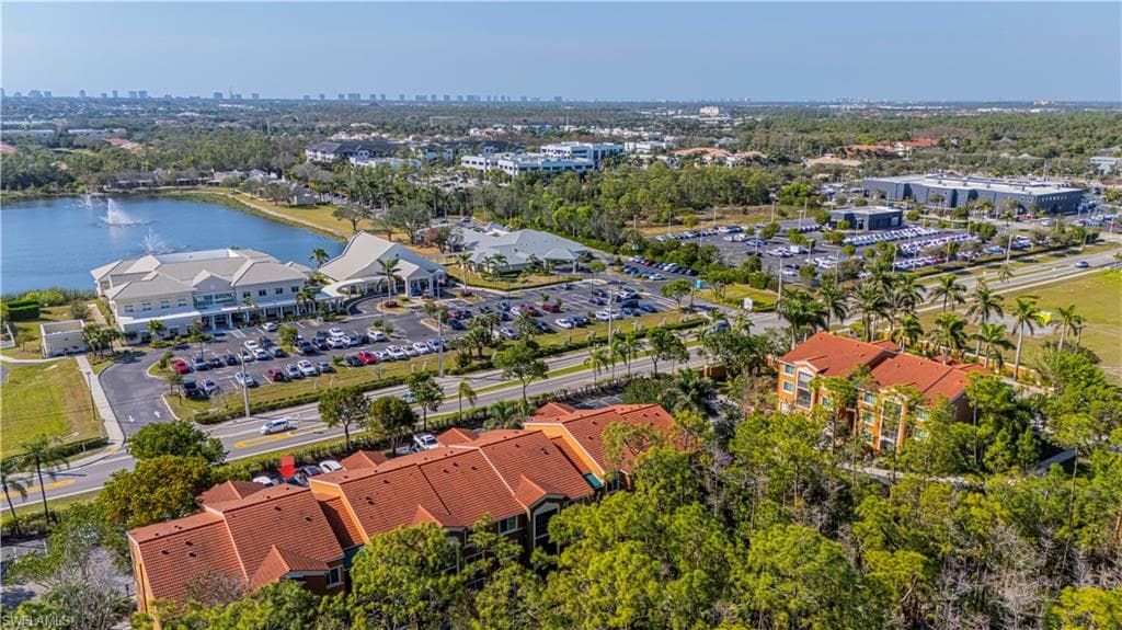 1105 Reserve Ct 305, Naples, FL 34105-5