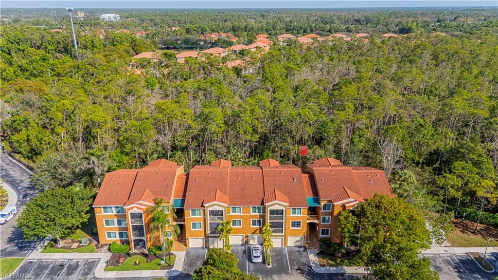 1105 Reserve Ct 305, Naples, FL 34105-7