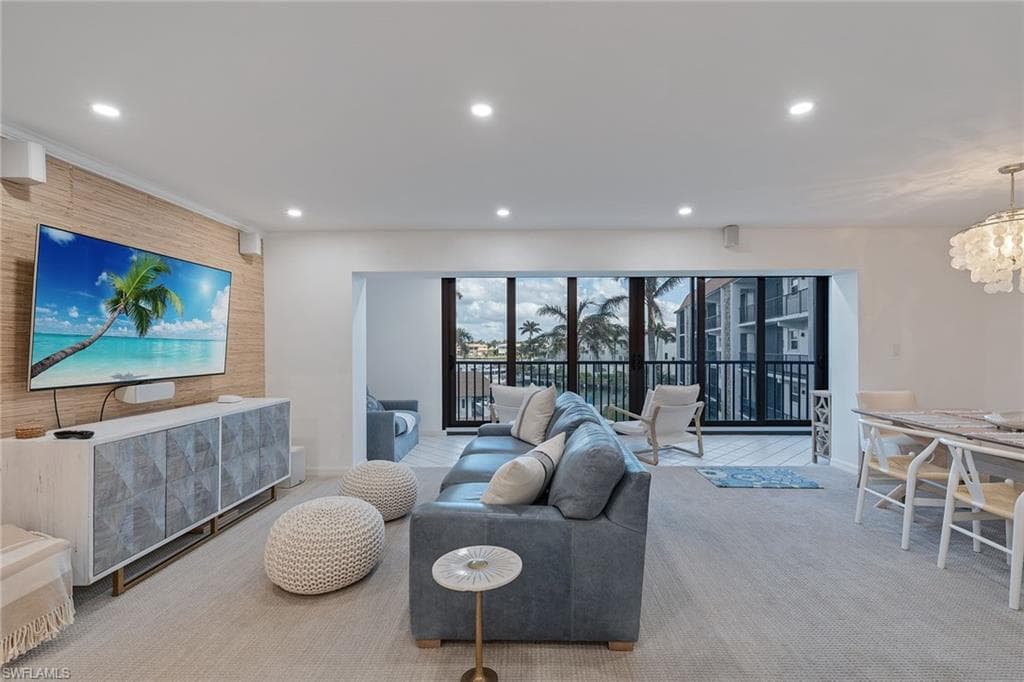 2900 Gulf Shore Blvd N 310, Naples, FL 34103-4